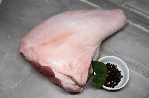 Pork bone - less pickled/kg