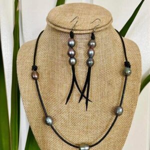 Pearl leather necklace & matching earrings