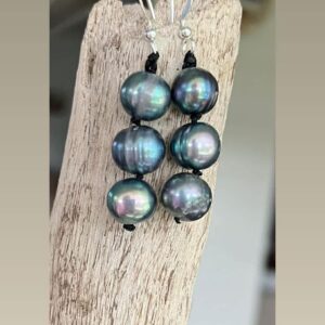 Black pearl drop earrings